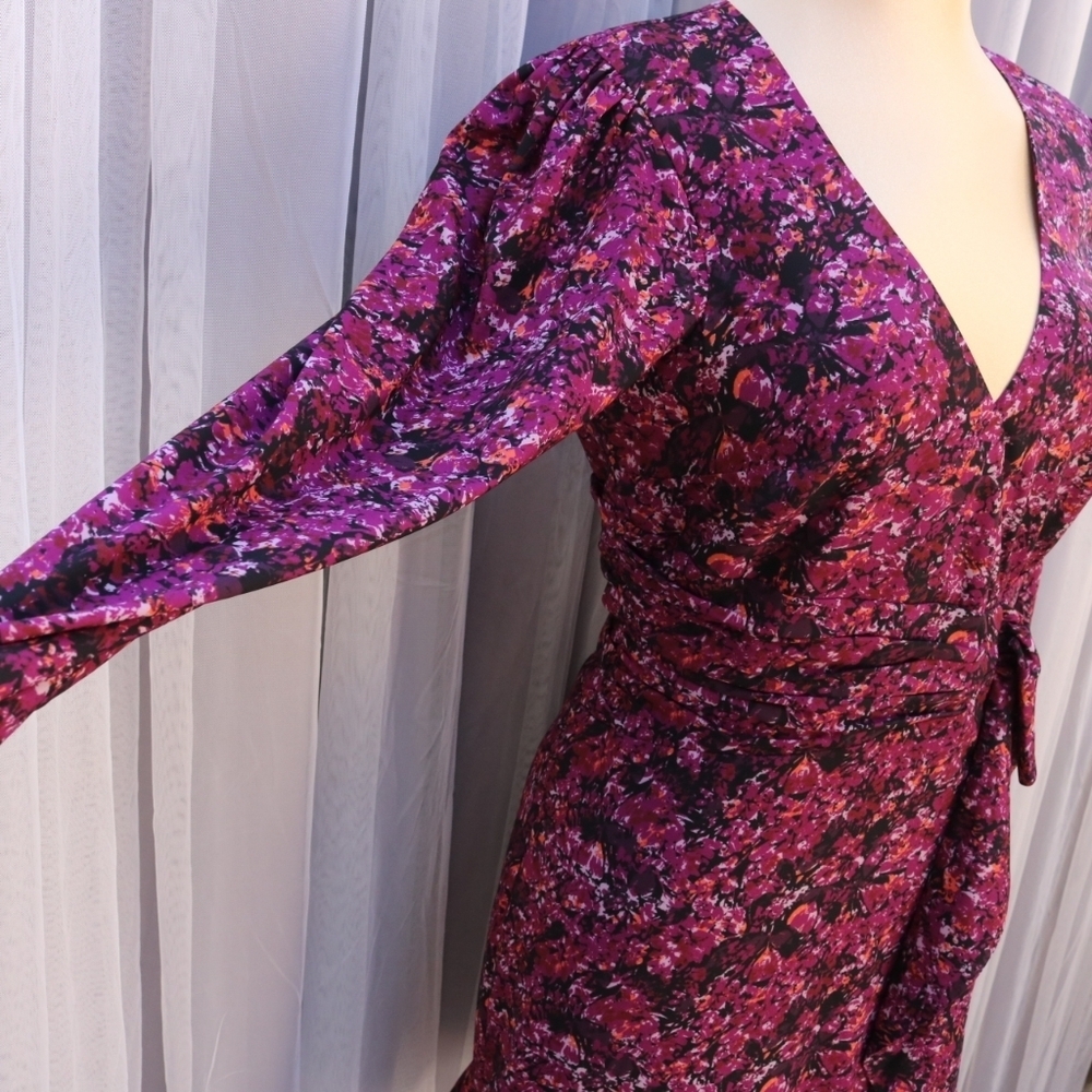 Parker Floral Wrap Dress Size 6, beautiful shades of dark pink and purple